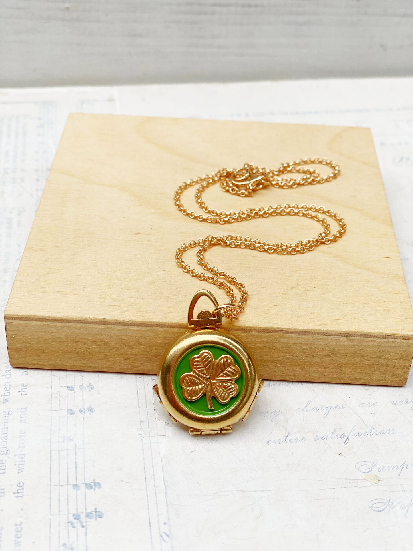 Four Leaf Clover Locket Necklace Photo Locket Lucky Charm Green Irish