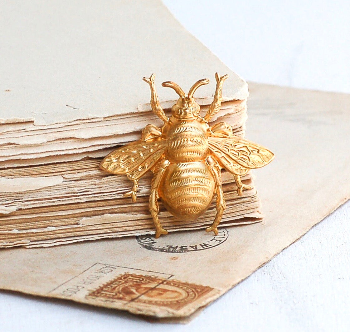 Brooches & Pins
