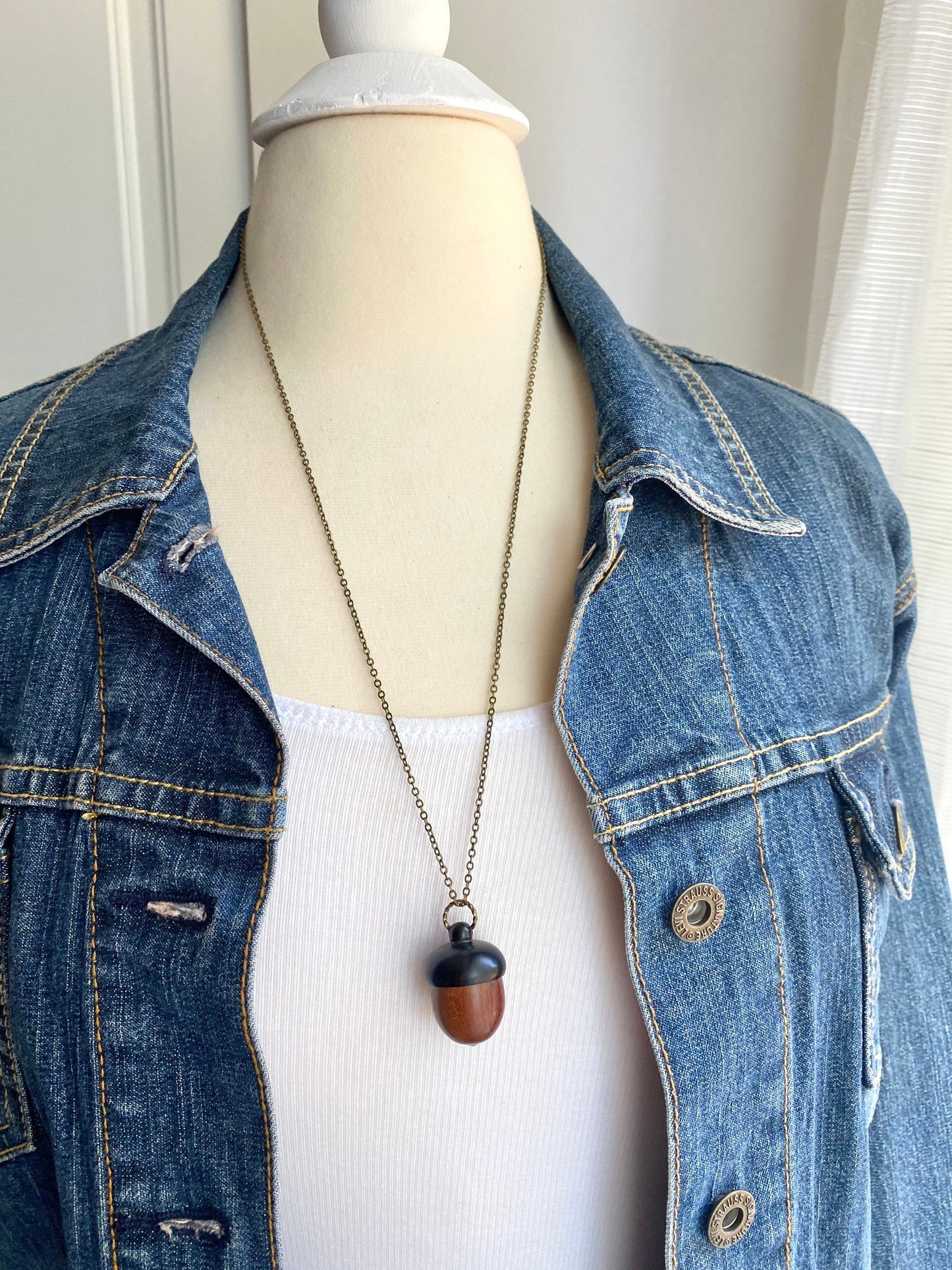 Acorn Locket Necklace Acorn Keepsake Prayer Box Acorn Necklace Urn Amulet Mourning Jewelry